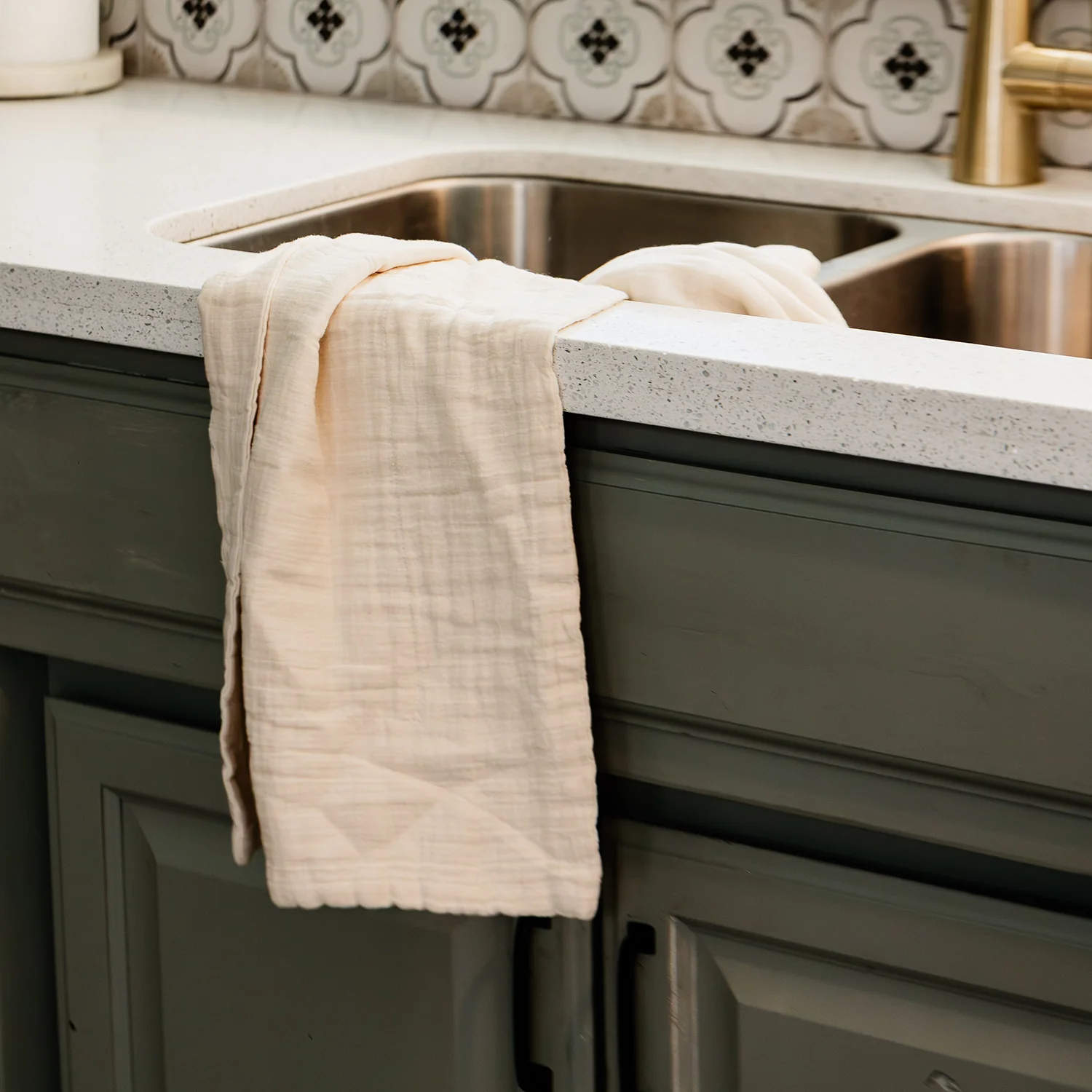 Essential Everything Towel - Image 19