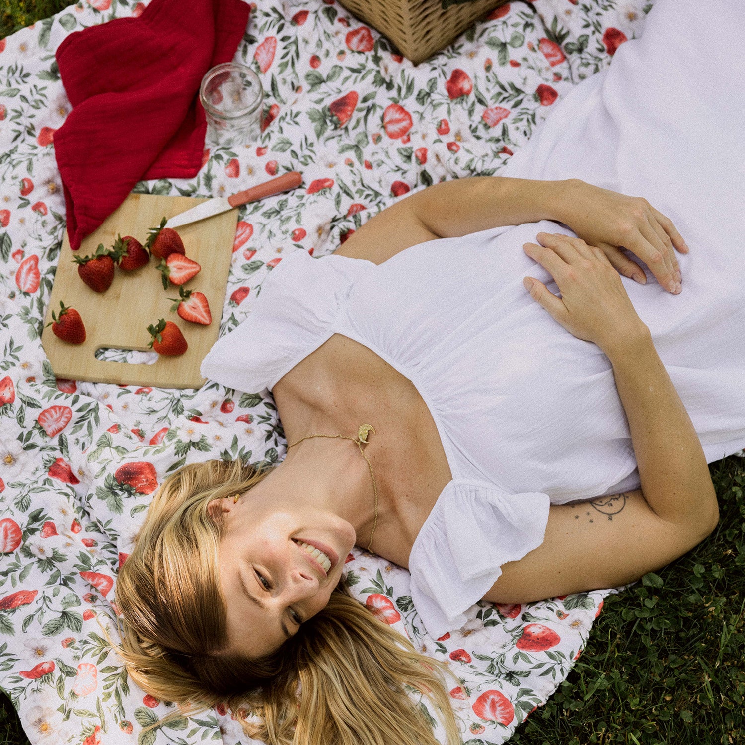 Throw Blanket - Limited Edition Strawberry Fields - Image 4